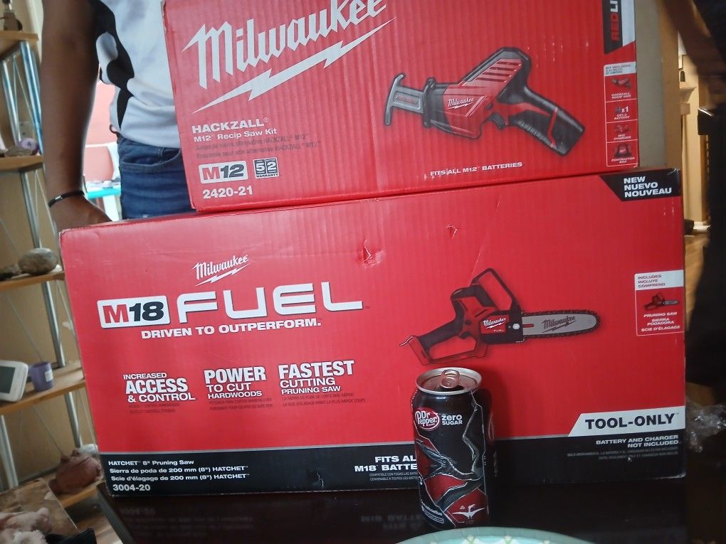 Milwaukee Hackzall And Prunning Saw