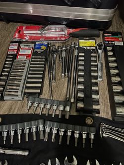 Craftsman tools 122 pc set $350