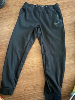 Men’s Nike Therma-Fit sweatpants size xl