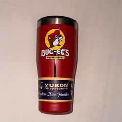 Brand new Buc-ee’s x Yukon Outfitters Freedom 20 oz Tumbler