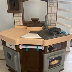 Little Tiles Kitchen