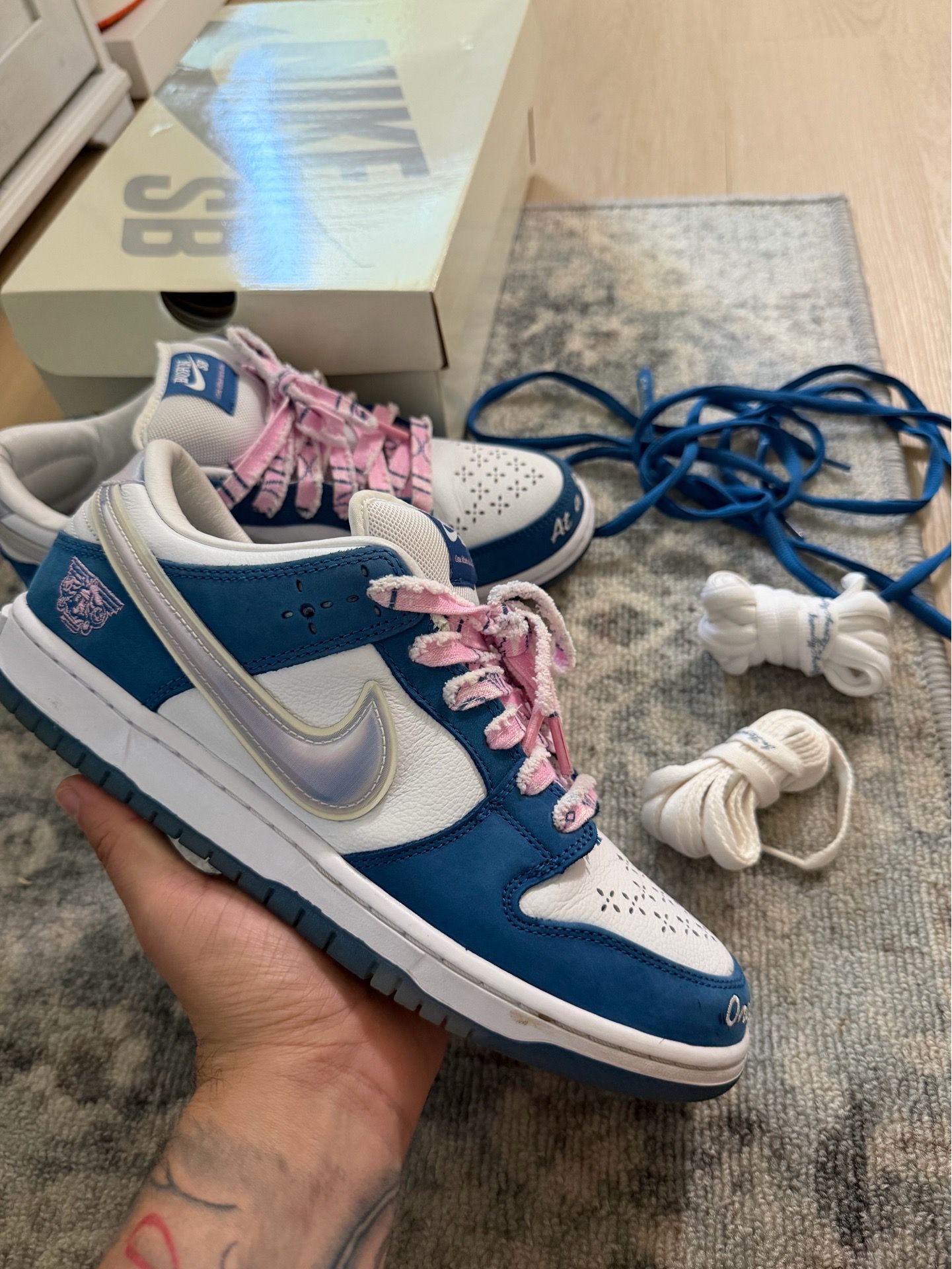Born x raised dunk SB