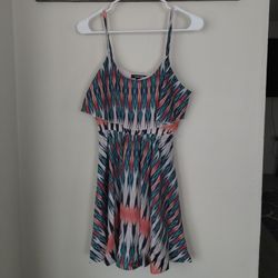 Size Small Flowy Summer Dress
