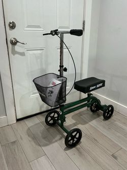 Knee Scooter with Basket