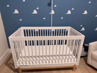 White Wood Crib