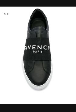 Givenchy Men’s Size 42