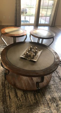 Hardwood coffee table set