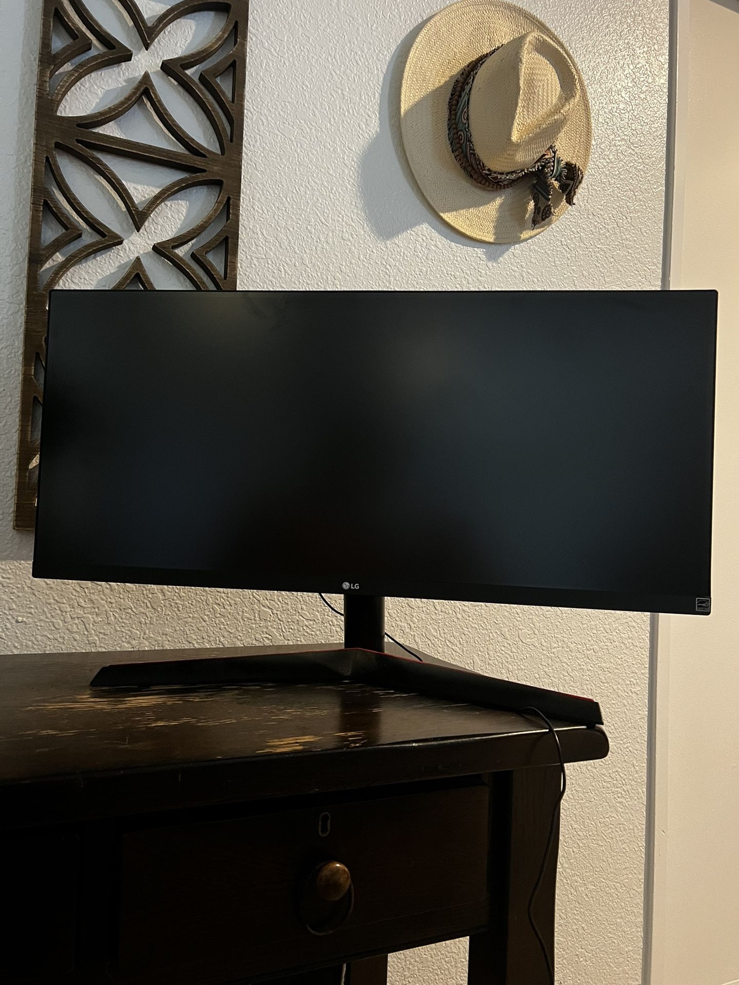 LG 29” UltraWide Monitor – 29WP60G-B (2024)