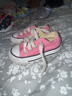 Girls converse size 5c
