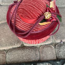 6”X3” Hat Box 5.00 New