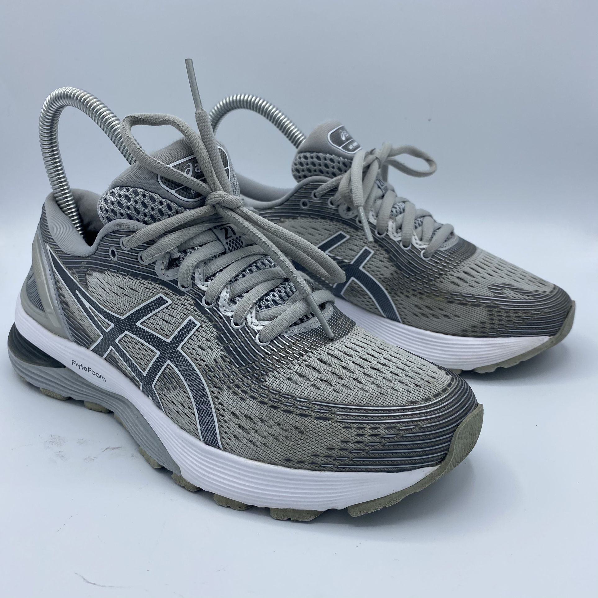 Asics Womens Gel Nimbus 21 1012A156 Gray Running Shoes Lace Up Low Top Size 6