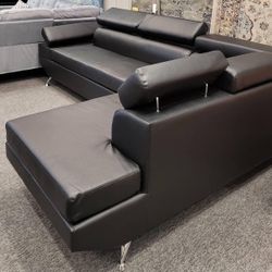 Moderno Black RAF Sectional  / couch / Living room set 