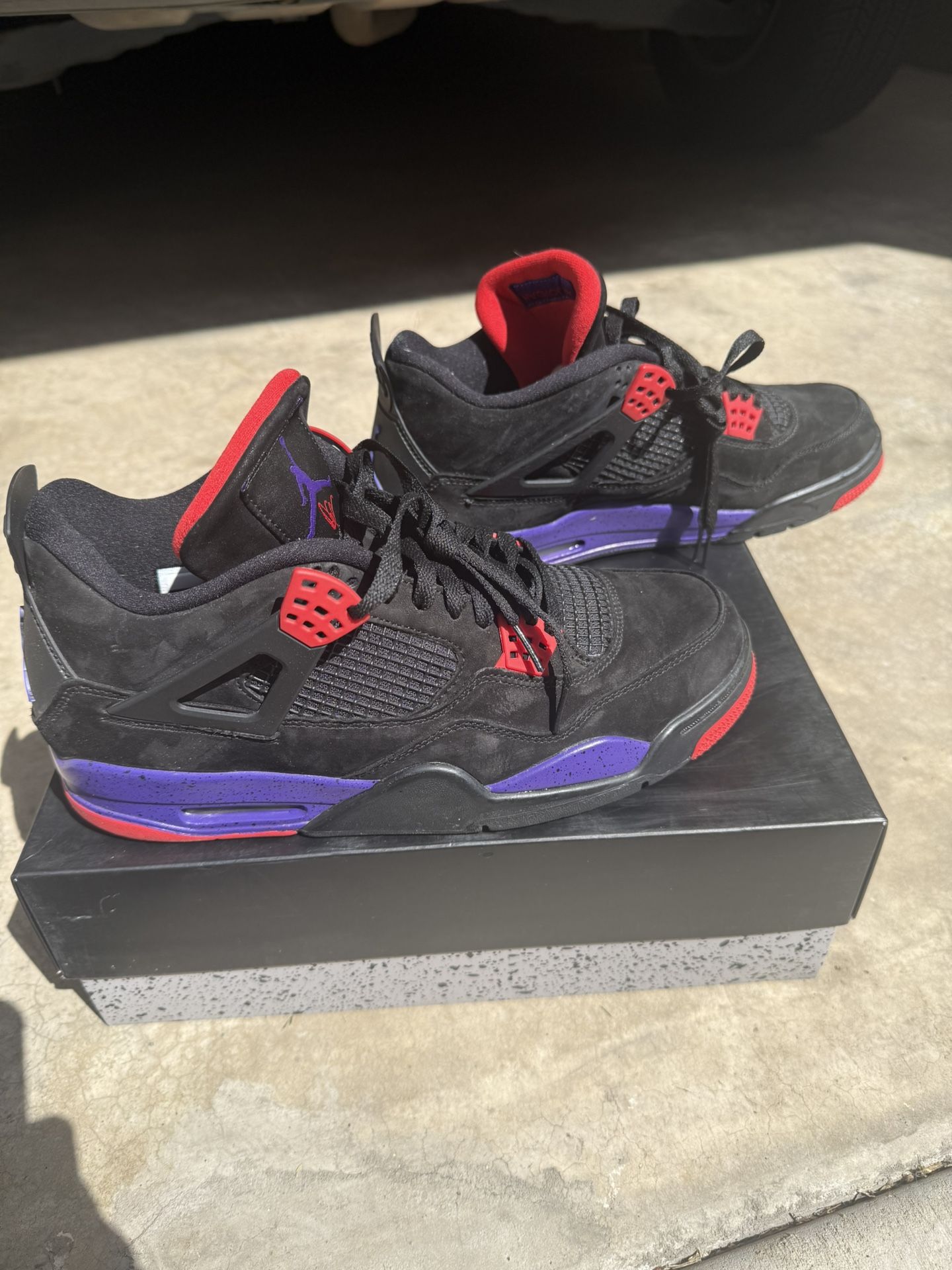 Air Jordan Retro “Raptors” (Drake OVO Version)
