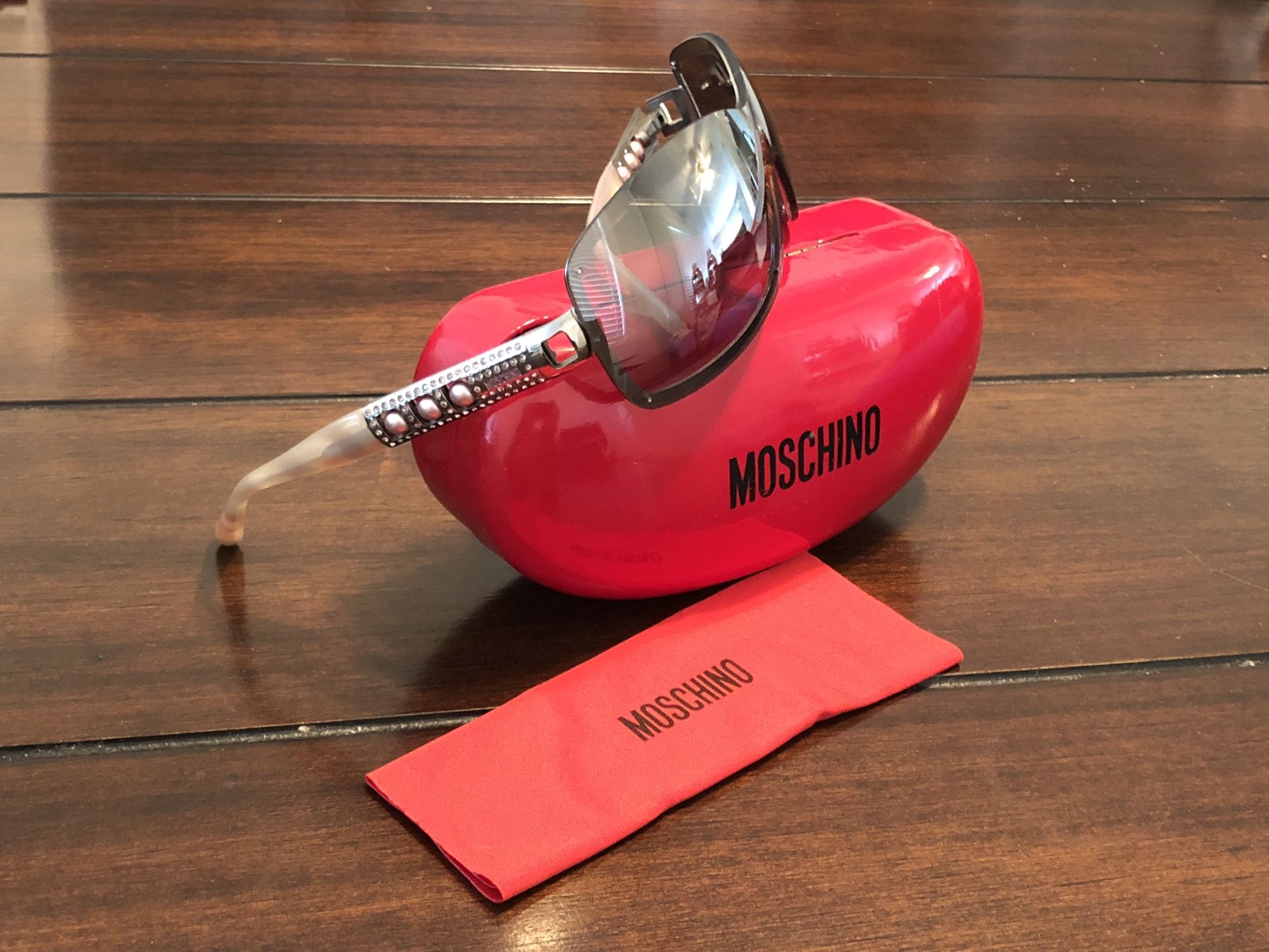 MOSCHINO Ladies Fashion Sunglasses