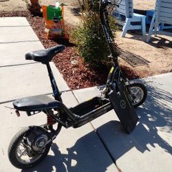 Ez Zip Scooter That Needs Some TLC 