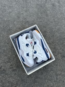 Jordan 4 Navy SB Size 8.5 Men Brand New