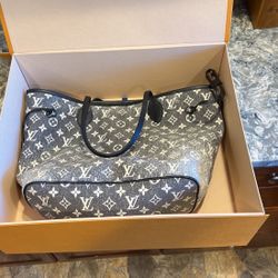 NEW Louis Vuitton Jacquard Denim Shoulder Bag – SOLD OUT Style!