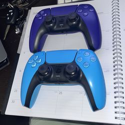 PS5 Controllers 