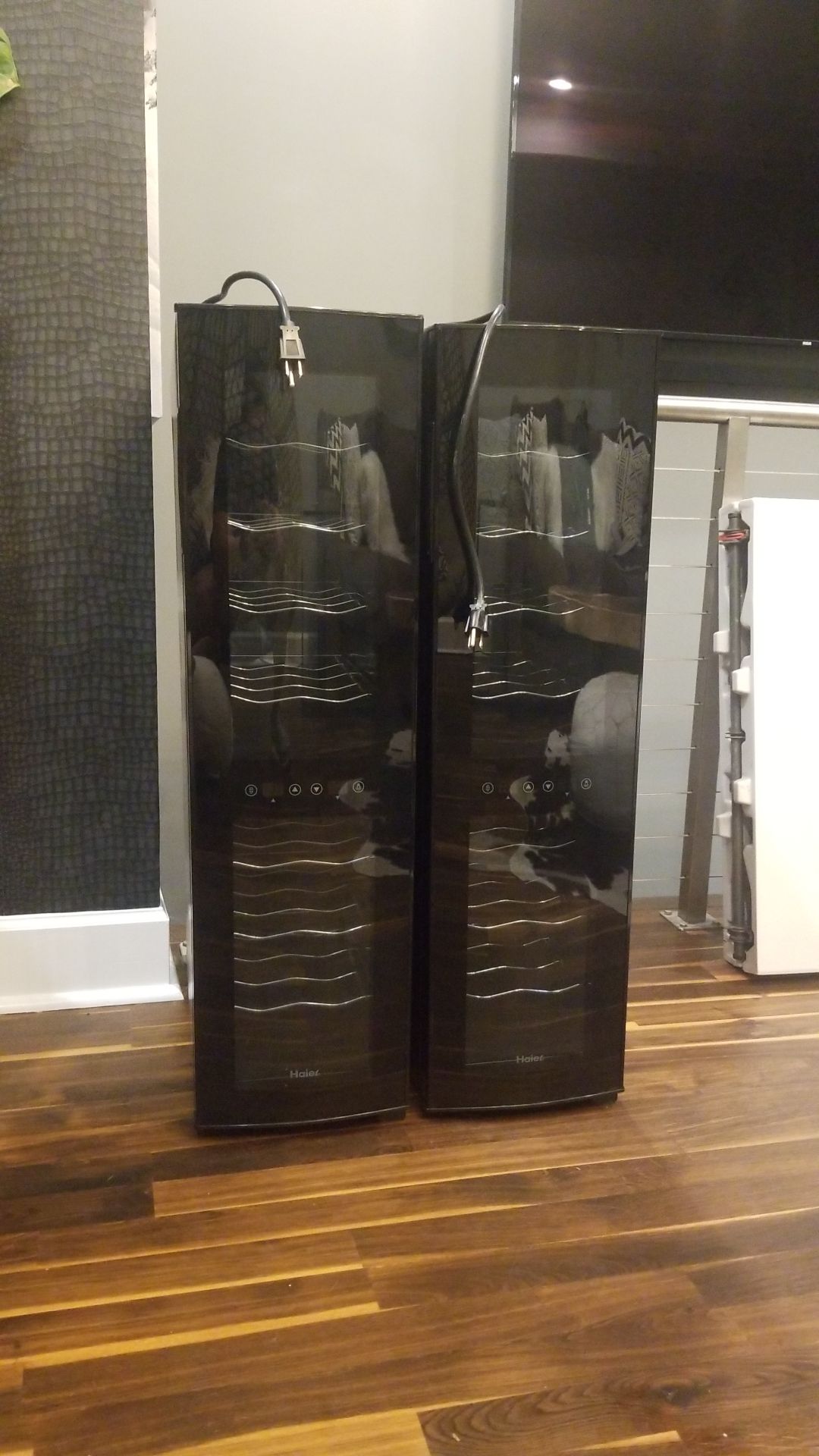 Tall Skinny Slim Wine Fridge Cooler Haier Thermoelectric 18 bottle Dual Zone Lk New!