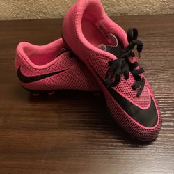 Girls' Nike Junior Bravata II FG Soccer Cleats
