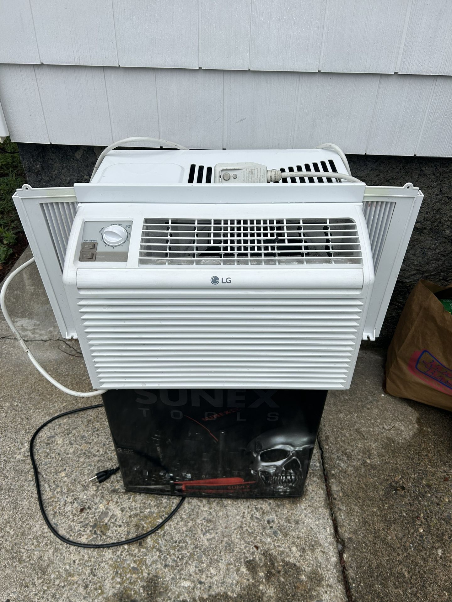 Air Conditioner