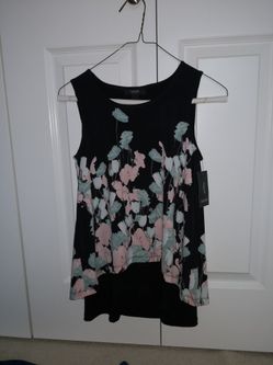 Never Worn Petite Alfani Top