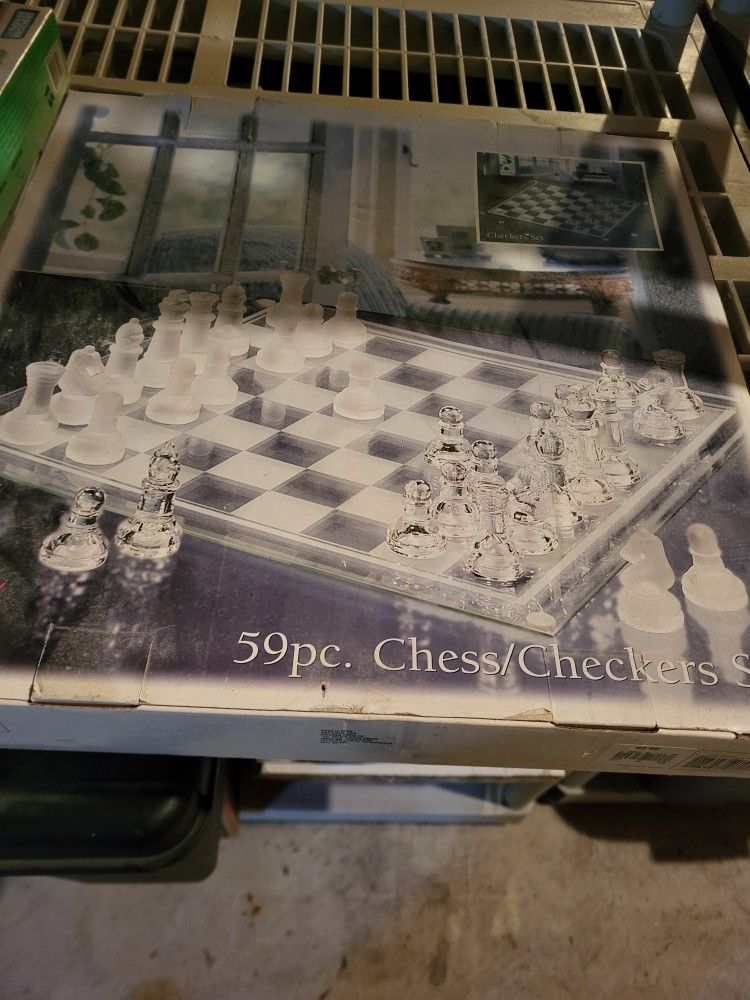 59 Piece Glass Chess Set