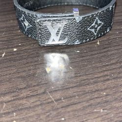 Lv Braclet