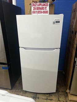 Frigidaire 13.9 Cu. Ft. Top Freezer Refrigerator 
