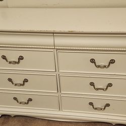 Girl Dresser