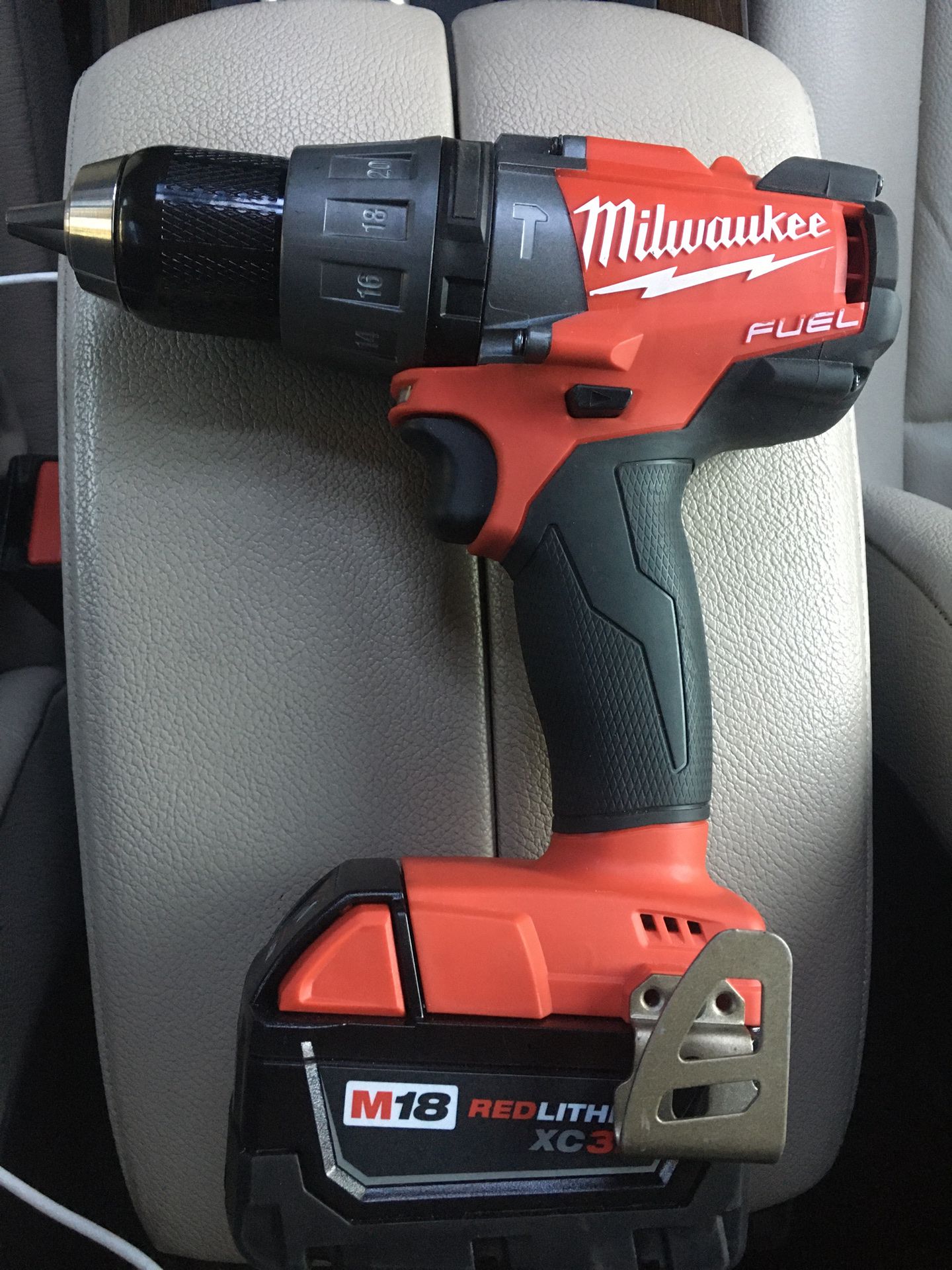 Milwaukee M18 Fuel hammer drill /driver with battery