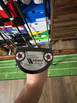 Scotty Cameron Select Golo Putter.