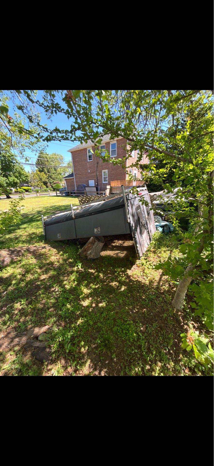 Cap for an 8 foot Chevy bed with Side toolboxes