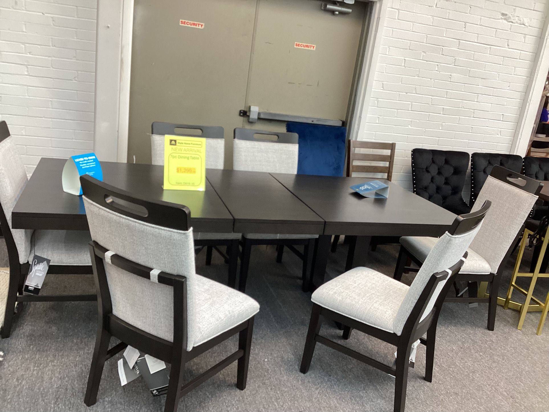 7 Pc Table Set $1,299
