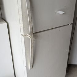 FREE FRIDGE REFRIGERATOR Does Not Work For Parts Scrap Metal 