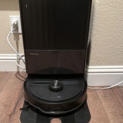 Roborock Qrevo Master Robot Vacuum And Mop 