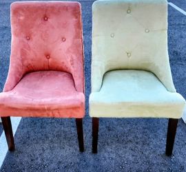 Button Tufted Accent Chairs