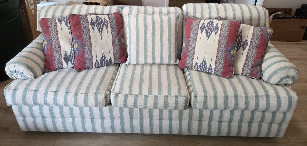 Couch - Professionally Cleaned & High-quality Upholstery