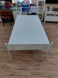 White Metal Twin Bed