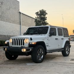 2020 Jeep Sahara 