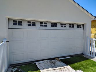 Garage door good price msg me