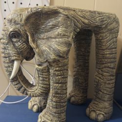 11" Sculpted Resin Vintage Jaimy ELEPHANT  Plant Stand / Garden Statue /