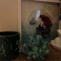 Ariel Bathroom Decor 