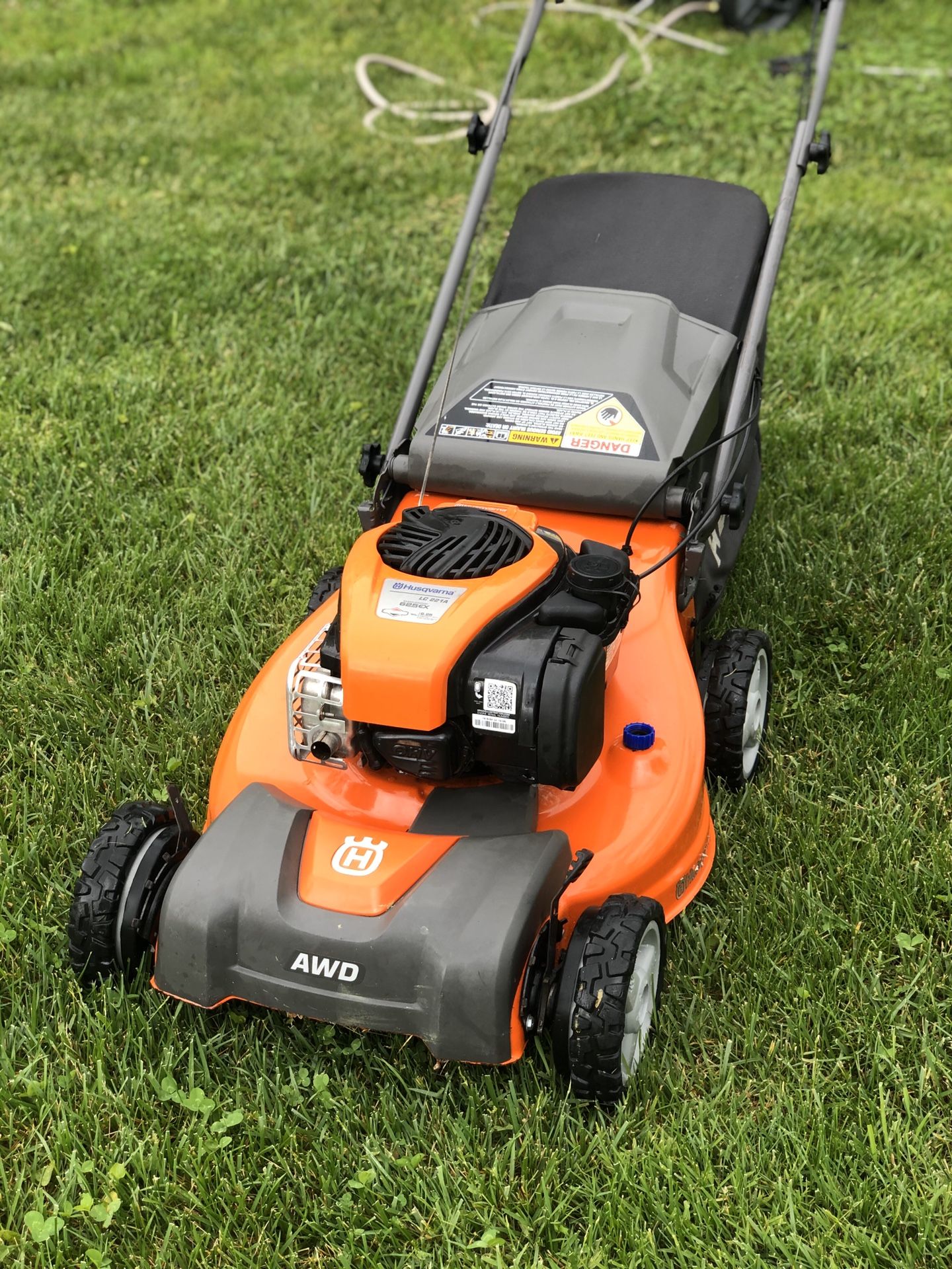 Husqvarna 21” LC 221 A lawn mower self propelled with bag AWD.