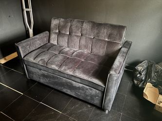 Black Velvet pull-out couch 