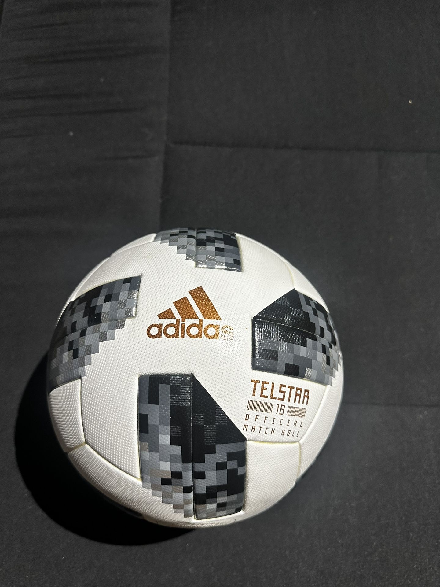 2018 World Cup Ball ( Official Match Ball )