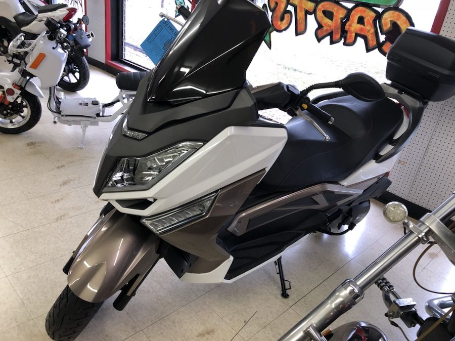 150cc T9 Gas Scooter Large Street Legal Moped New