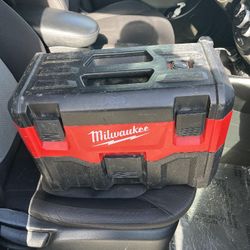 Milwaukee M18 Vaccum Tool Only No Bateria $80 Firme Precio 