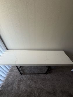 Modern table/desk