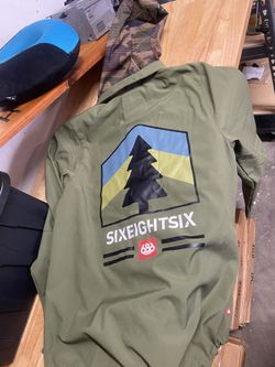 686 Snowboarding Shell